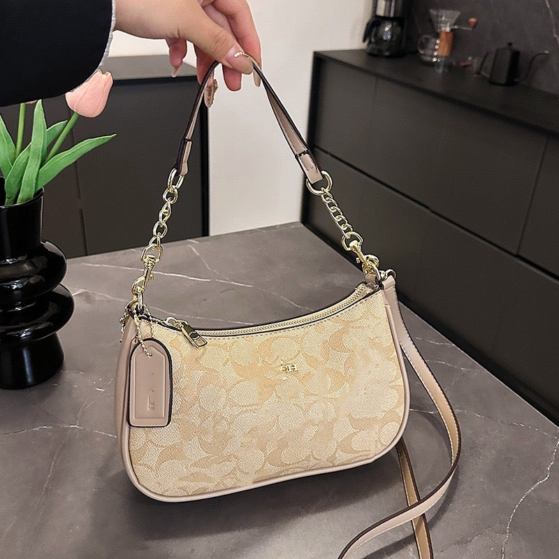 Teri Shoulder Bag
